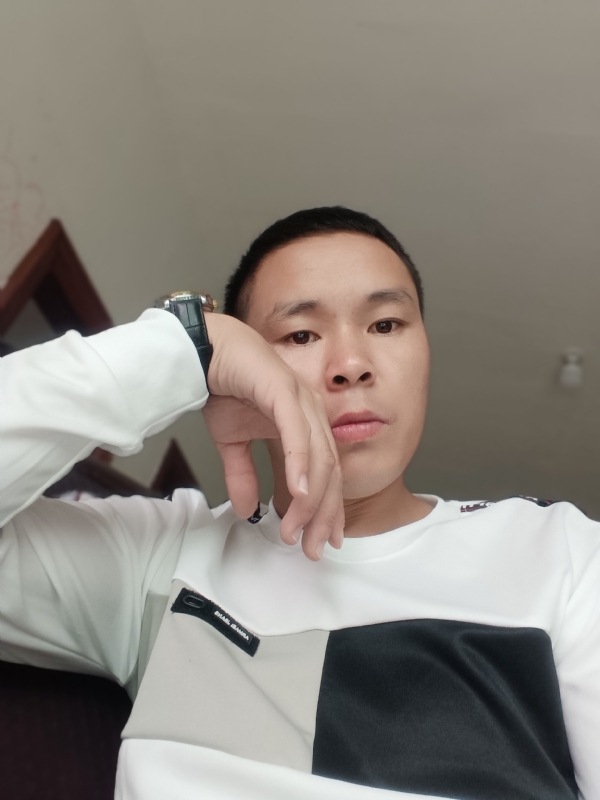 冷漠的第一张照片--周宁相亲网
