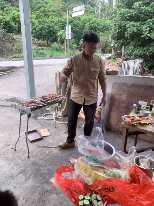 你黑我哟的第一张照片--周宁相亲网
